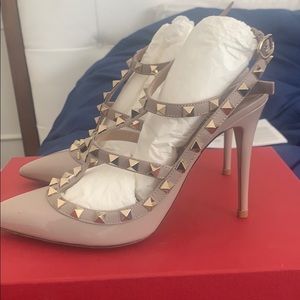 Valentino Rock Studs